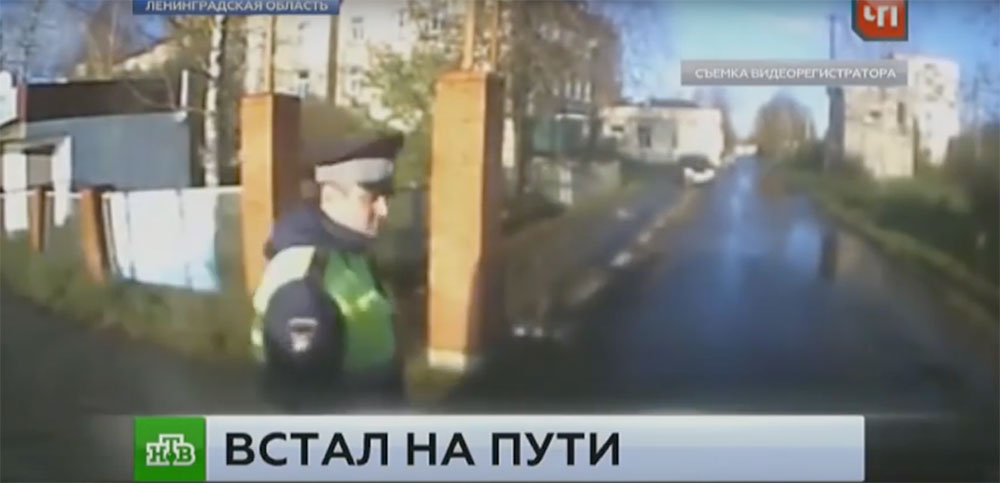 Командир ДПС по Санкт-Петербургу устроил задержание водителя скорой помощи